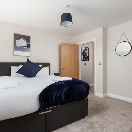 Cosy 5 Bedroom Home, Sleeps 6 Holiday home Leeds (West Yorkshire)