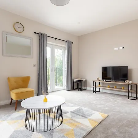 Cosy 5 Bedroom Home, Sleeps 6 Holiday home Leeds (West Yorkshire)